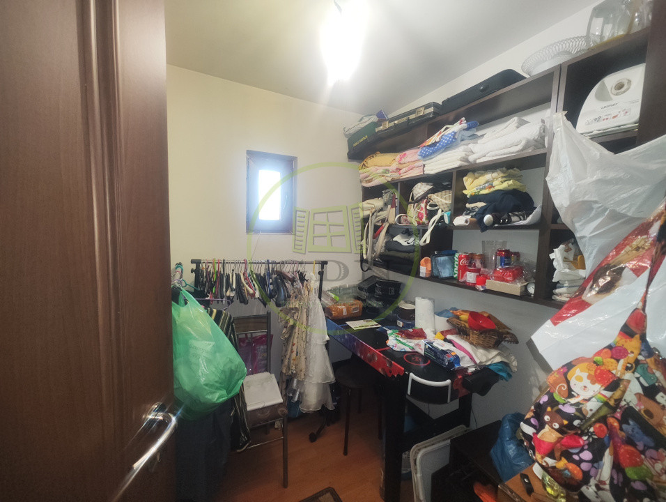 Casa 6 camere, teren 400 mp, localitatea Braniste, com. Podari