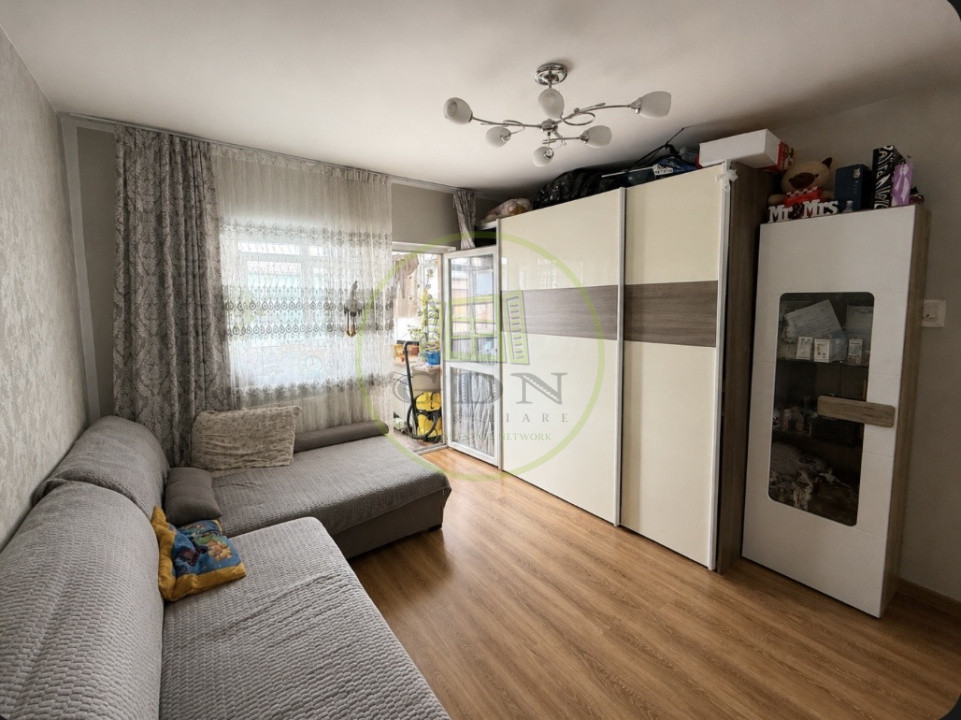 Apartament 4 camere, 80.66 mp, cartier Craiovita, zona Big 
