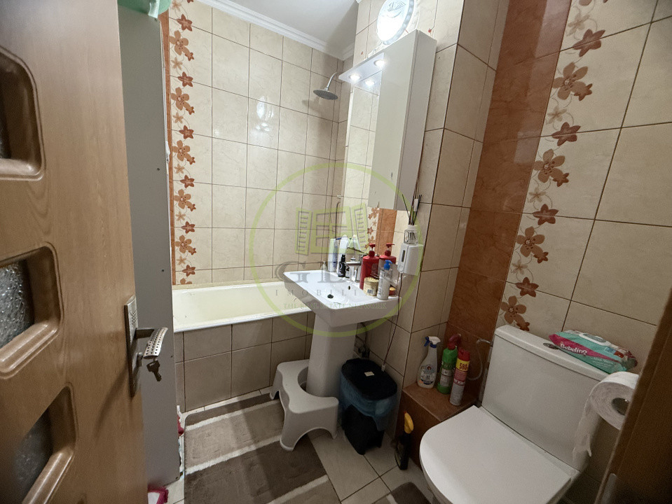 Apartament 4 camere, 80.66 mp, cartier Craiovita, zona Big 