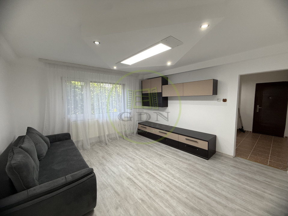 Apartament 3 camere, 63.8 mp, Centru