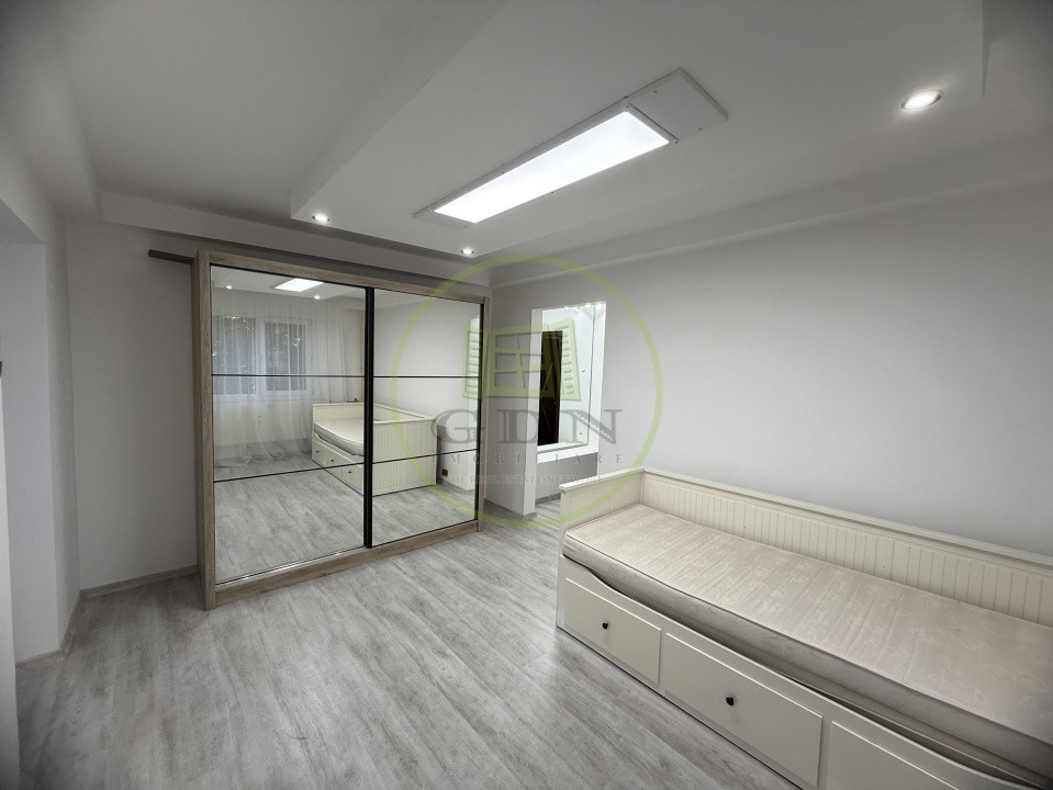 Apartament 3 camere, 63.8 mp, Centru