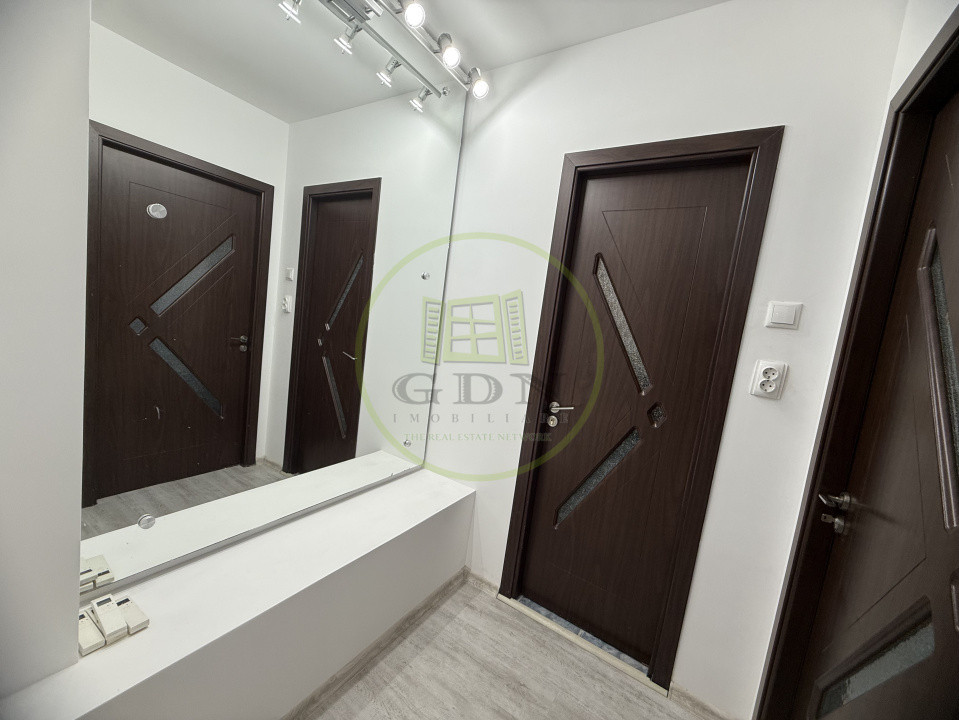 Apartament 3 camere, 63.8 mp, Centru