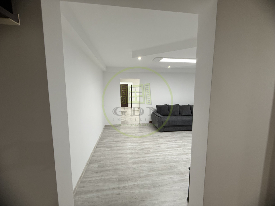 Apartament 3 camere, 63.8 mp, Centru