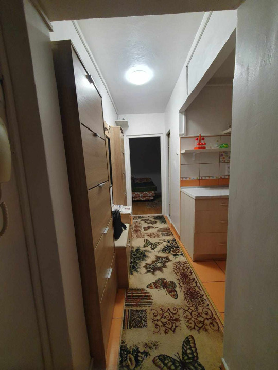 Apartament 3 camere, zona Rahova, 46 mp utili