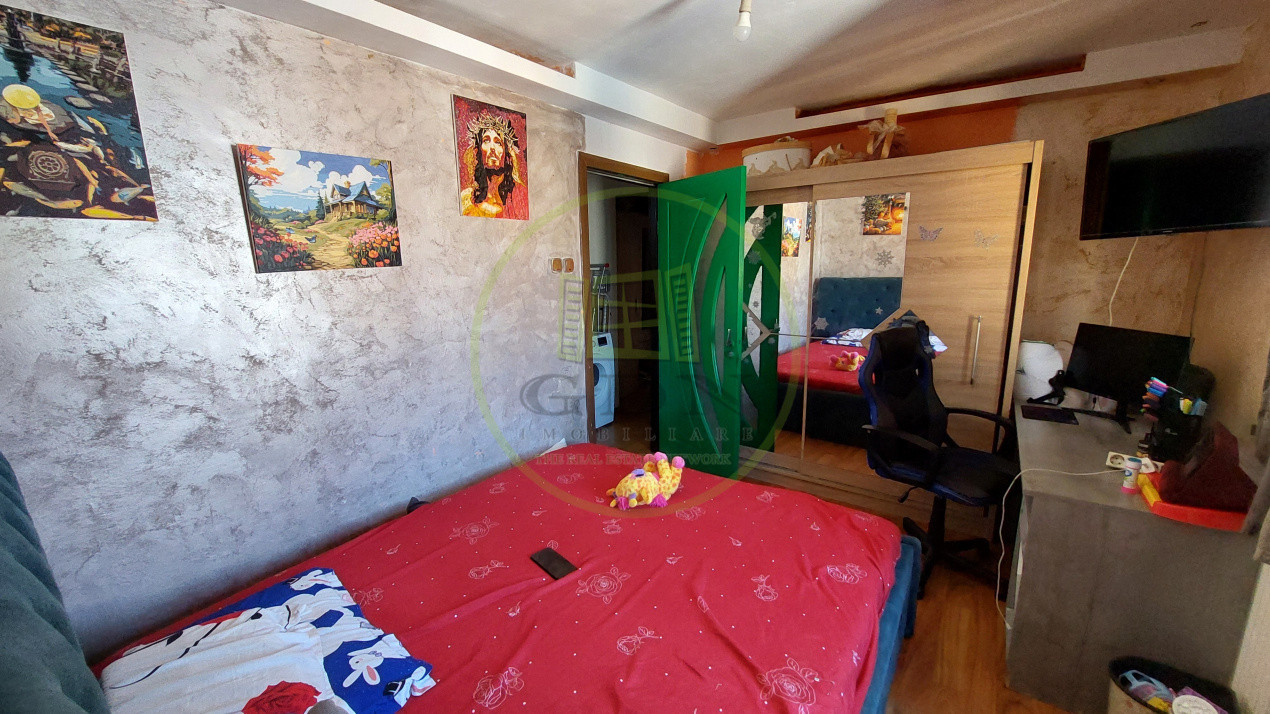 Apartament doua camere decomandat, 57 mp, Craiovita, zona Scoala Elena Farago