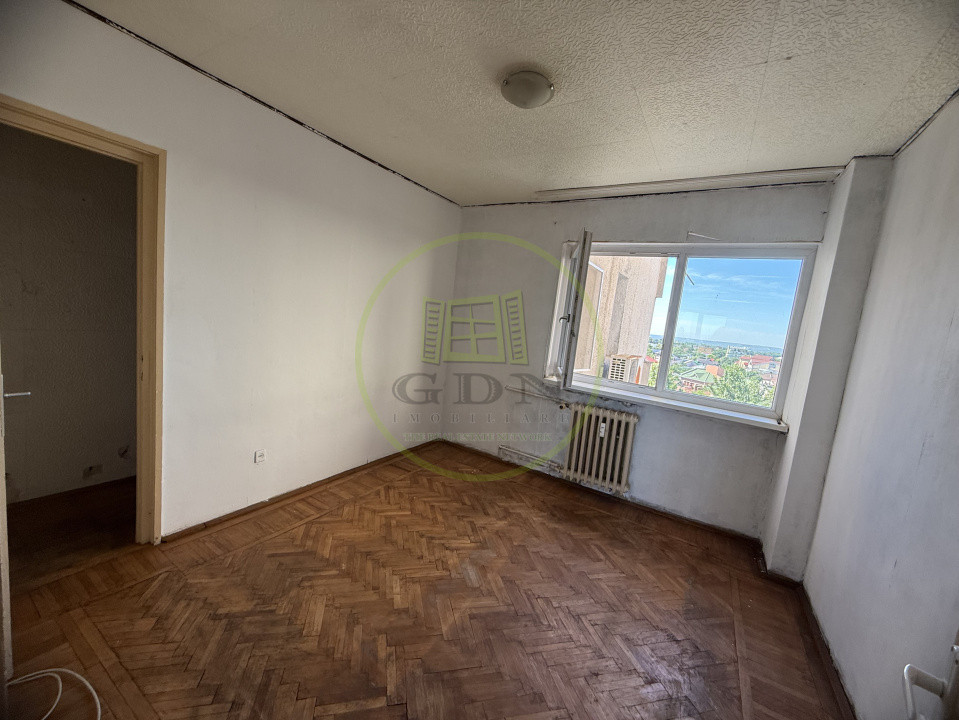 Apartament 4 camere, 76.55 mp, Calea București, zona Rotonda