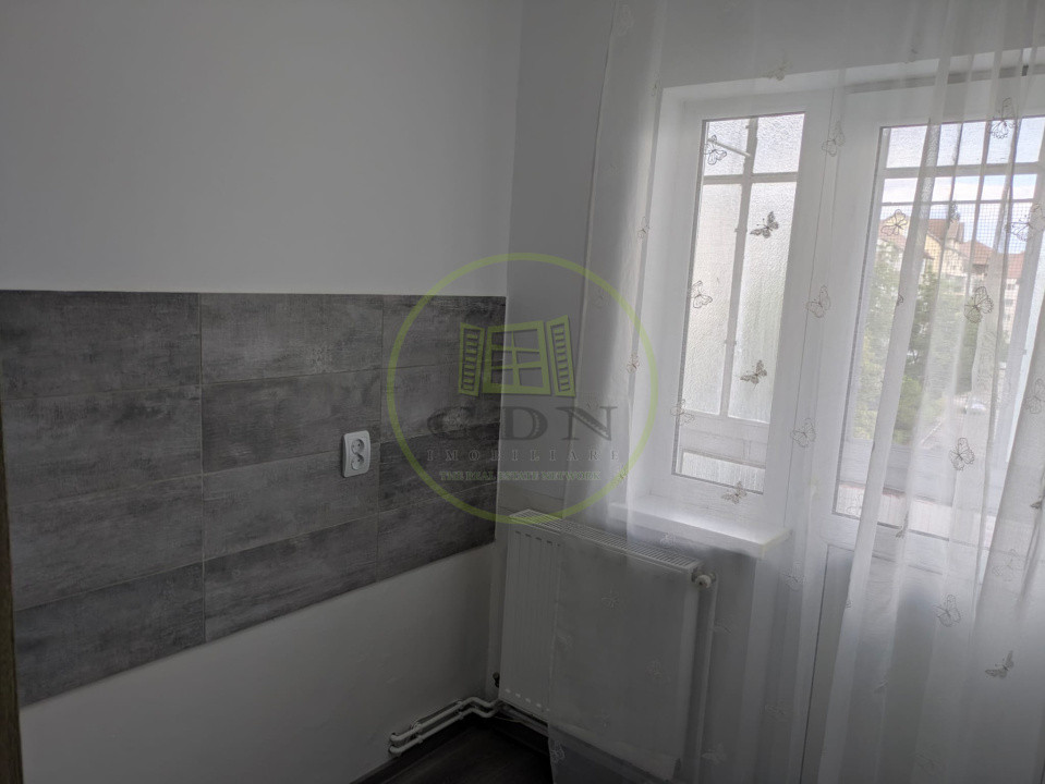 Apartament 2 camere de inchiriat, 300 Euro