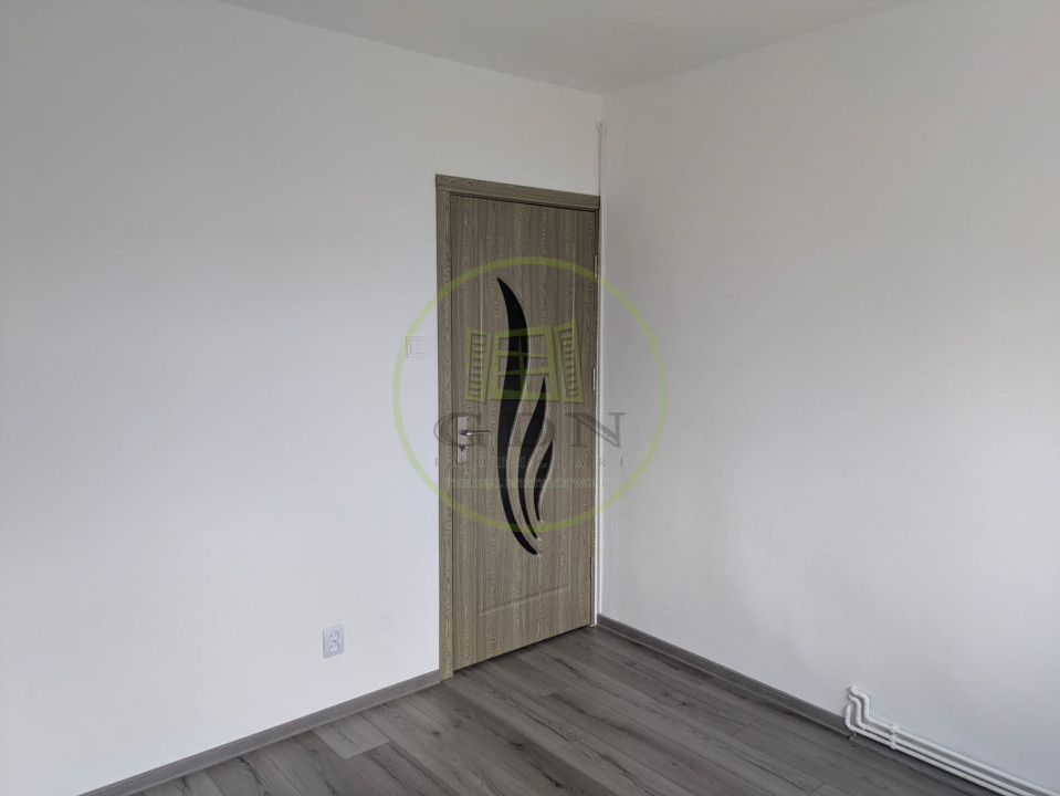 Apartament 2 camere de inchiriat, 300 Euro