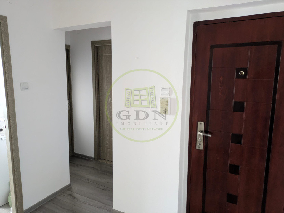 Apartament 2 camere de inchiriat, 300 Euro