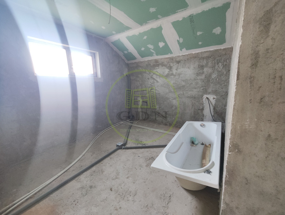 Casa 4 camere, teren 500 mp, Ghercesti, zona Aeroport
