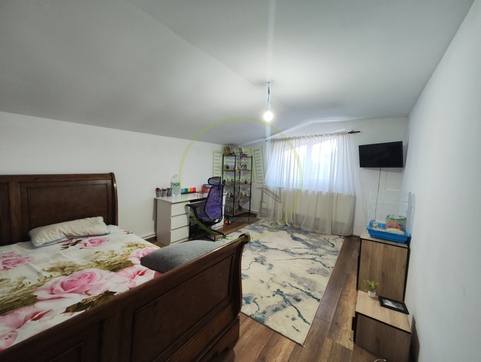 Casa 5 camere, teren 432 mp, Malu Mare, zona cartier Veterani