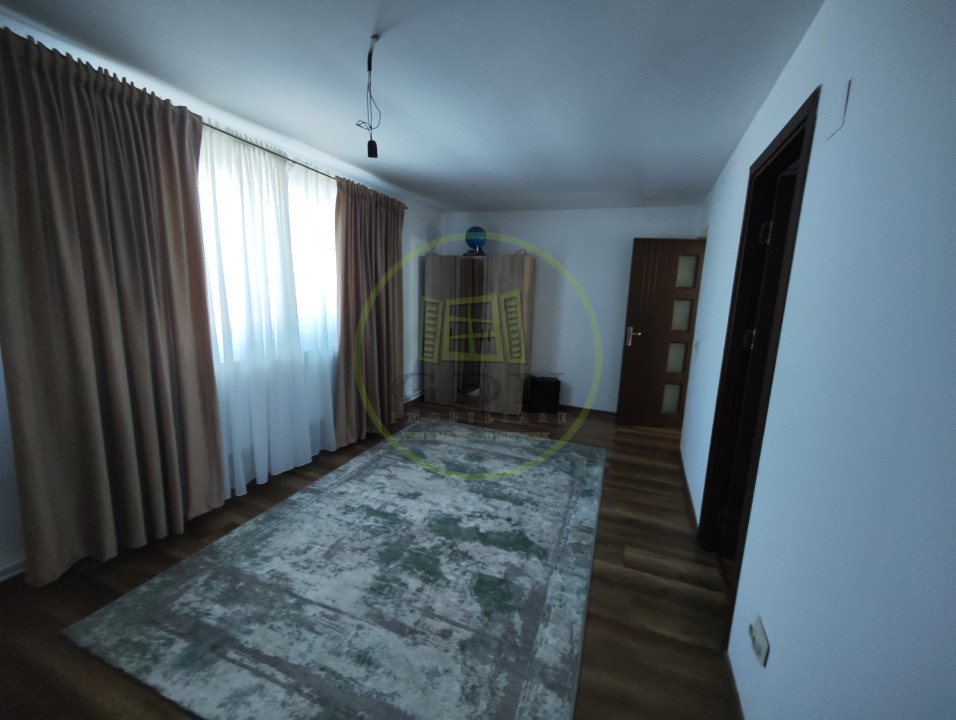 Casa 5 camere, teren 432 mp, Malu Mare, zona cartier Veterani