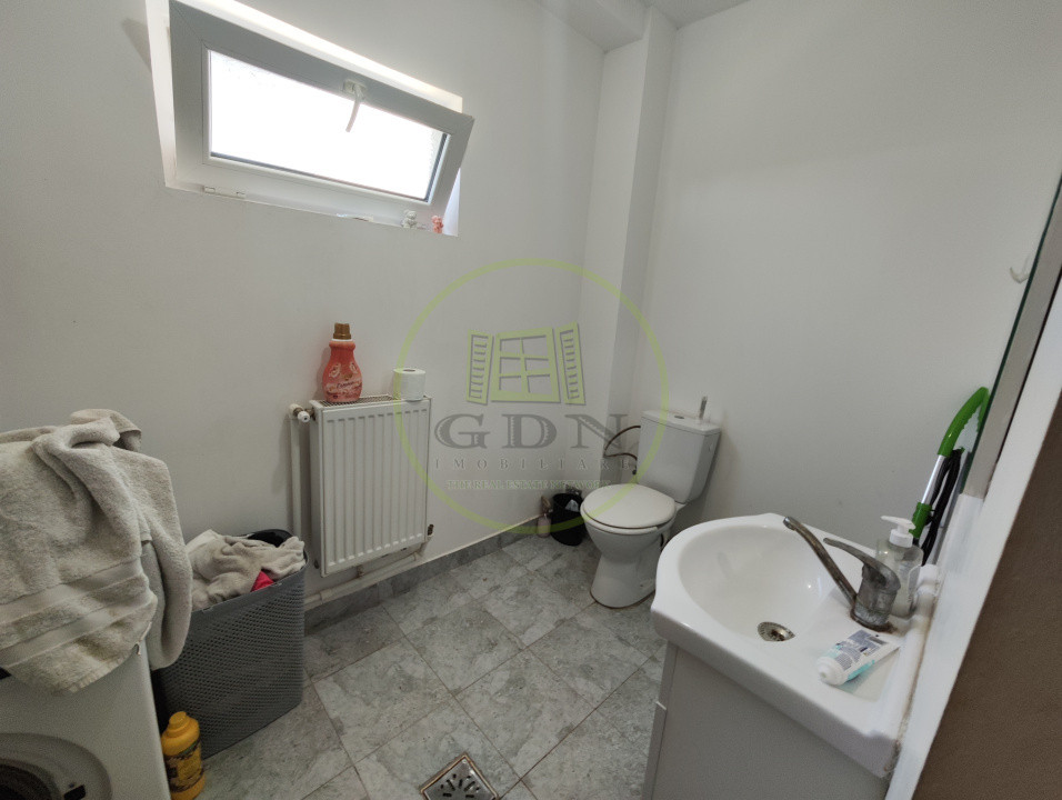 Casa 5 camere, teren 432 mp, Malu Mare, zona cartier Veterani
