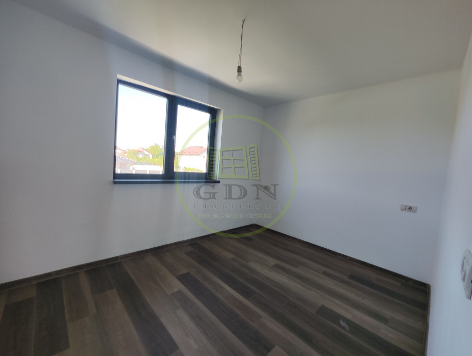 Casa 4 camere, teren 340 mp, Malu Mare, zona cartiere Veterani.
