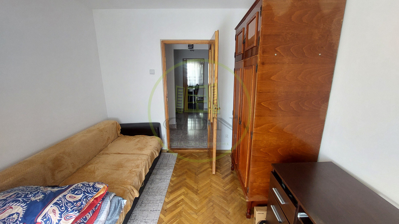 Apartament 3 camere, decomandat, 65 mp, cartier Siloz, zona Nanterre