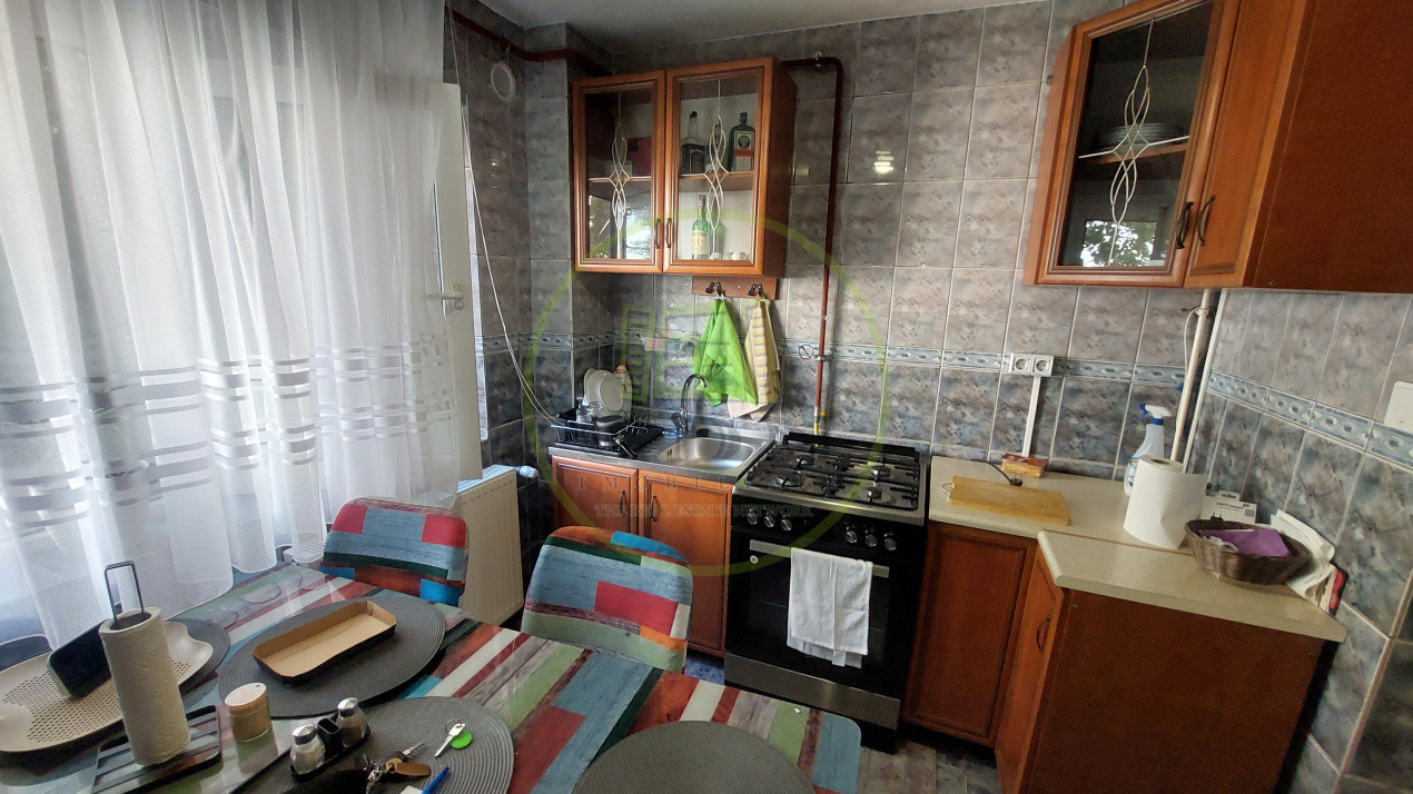 Apartament 3 camere, decomandat, 65 mp, cartier Siloz, zona Nanterre