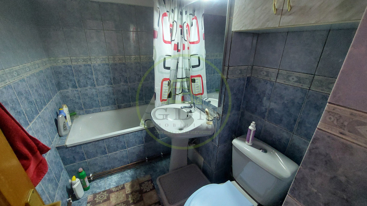 Apartament 3 camere, decomandat, 65 mp, cartier Siloz, zona Nanterre