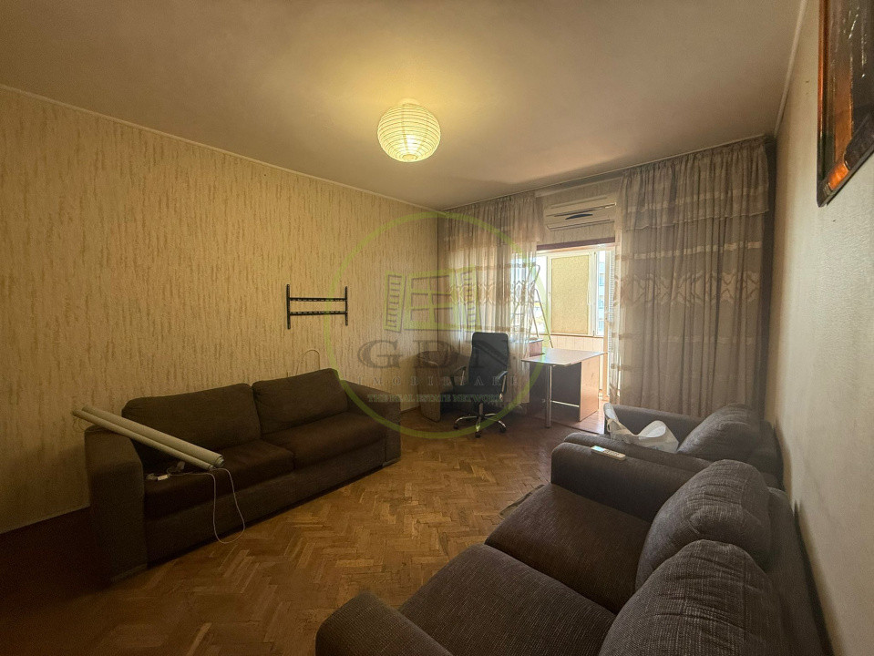Apartament 3 camere, 80 mp, decomandat, Ultracentral, Zona CEC Bank