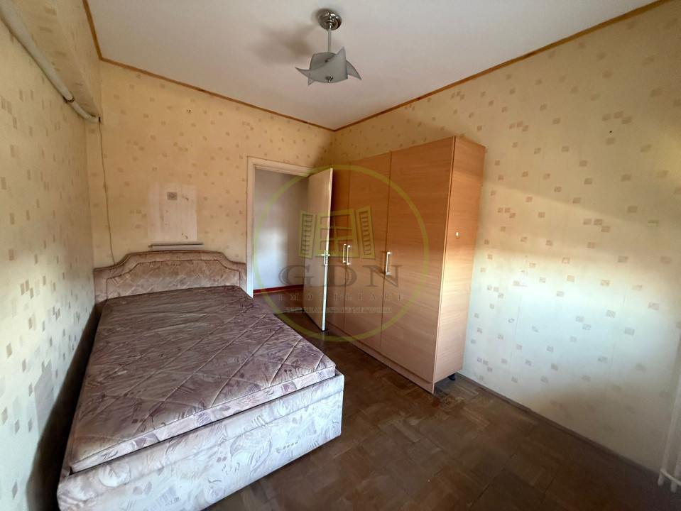 Apartament 3 camere, 80 mp, decomandat, Ultracentral, Zona CEC Bank