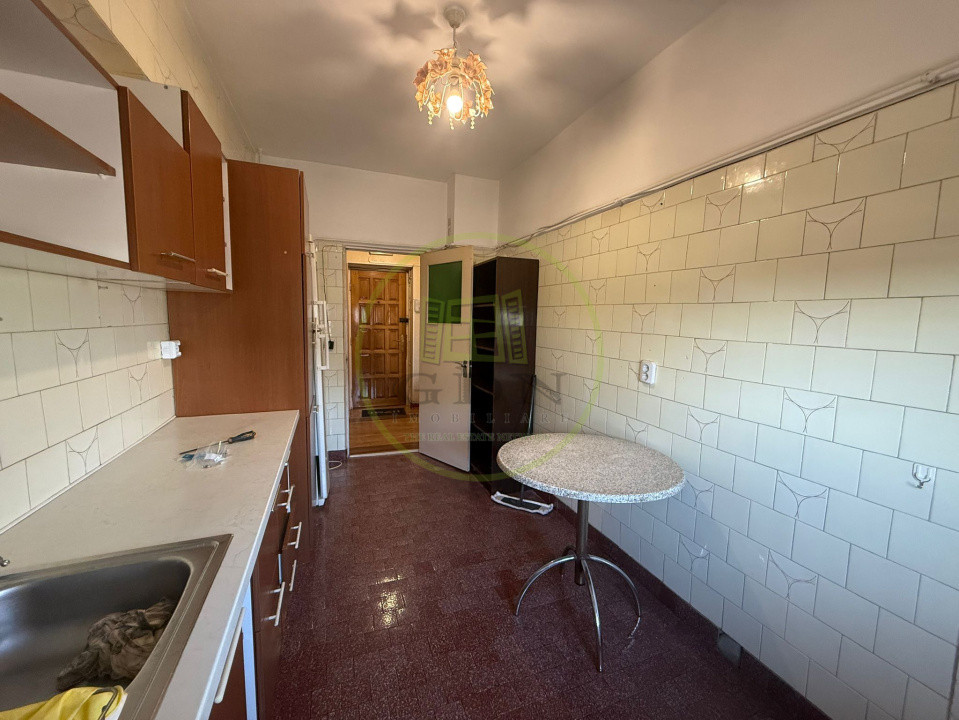 Apartament 3 camere, 80 mp, decomandat, Ultracentral, Zona CEC Bank