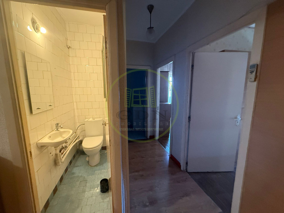 Apartament 3 camere, 80 mp, decomandat, Ultracentral, Zona CEC Bank