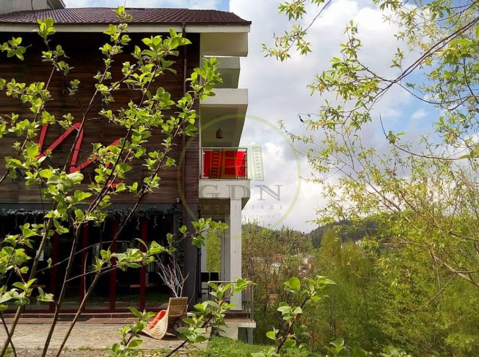 Vilă/Pensiune de Excepție în Predeal – Panorama 180° asupra Munților Bucegi