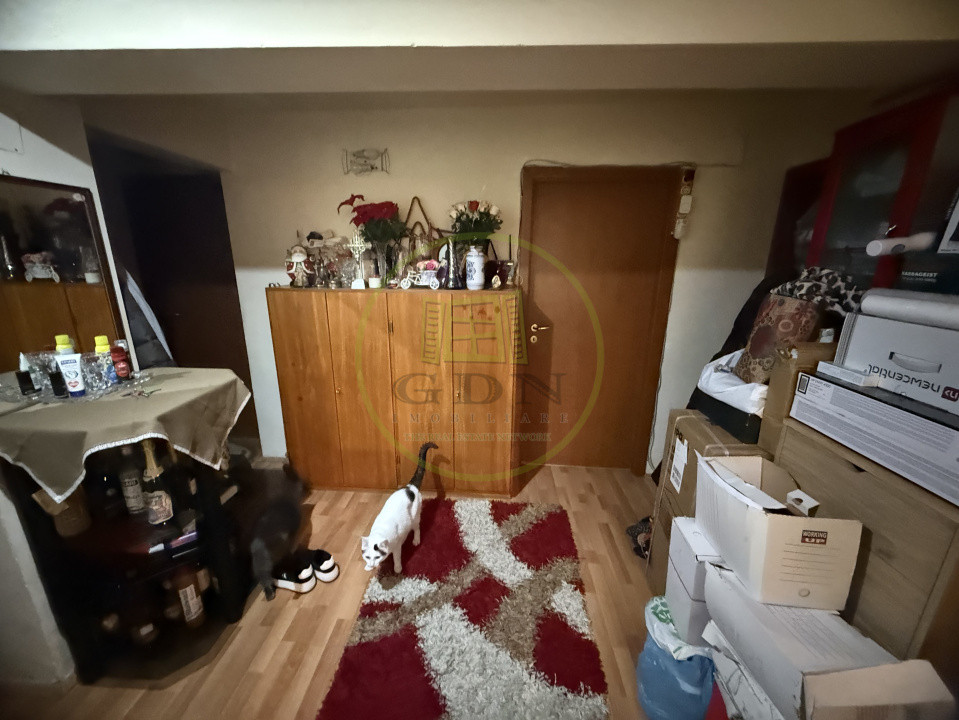 Apartament 3 camere, 95 mp, cartier Valea Roșie, zona Biserica 
