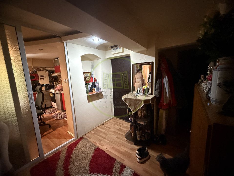 Apartament 3 camere, 95 mp, cartier Valea Roșie, zona Biserica 