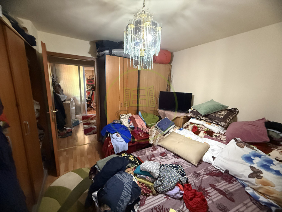 Apartament 3 camere, 95 mp, cartier Valea Roșie, zona Biserica 