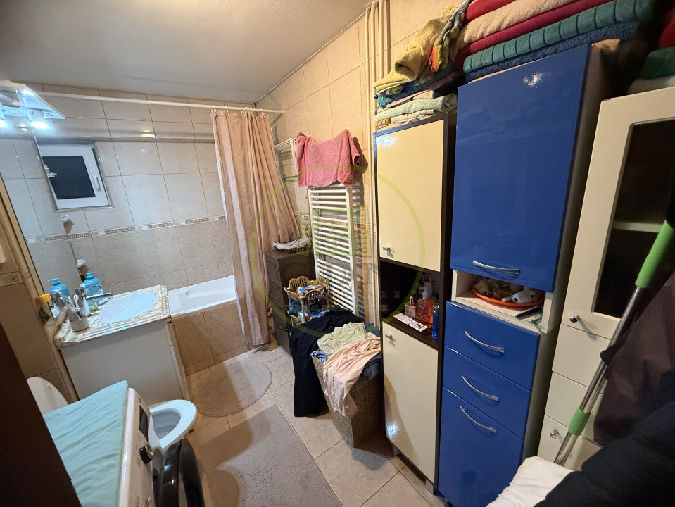 Apartament 3 camere, 95 mp, cartier Valea Roșie, zona Biserica 