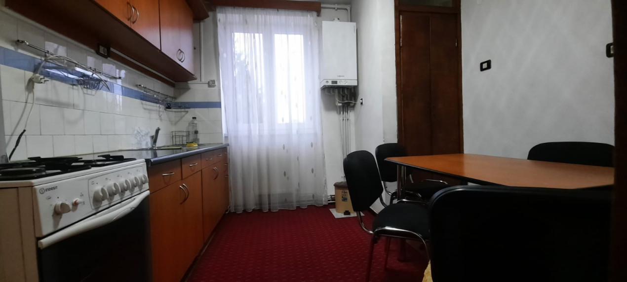 Apartament 65 mp utili, 3 camere, bloc izolat in Terezian.