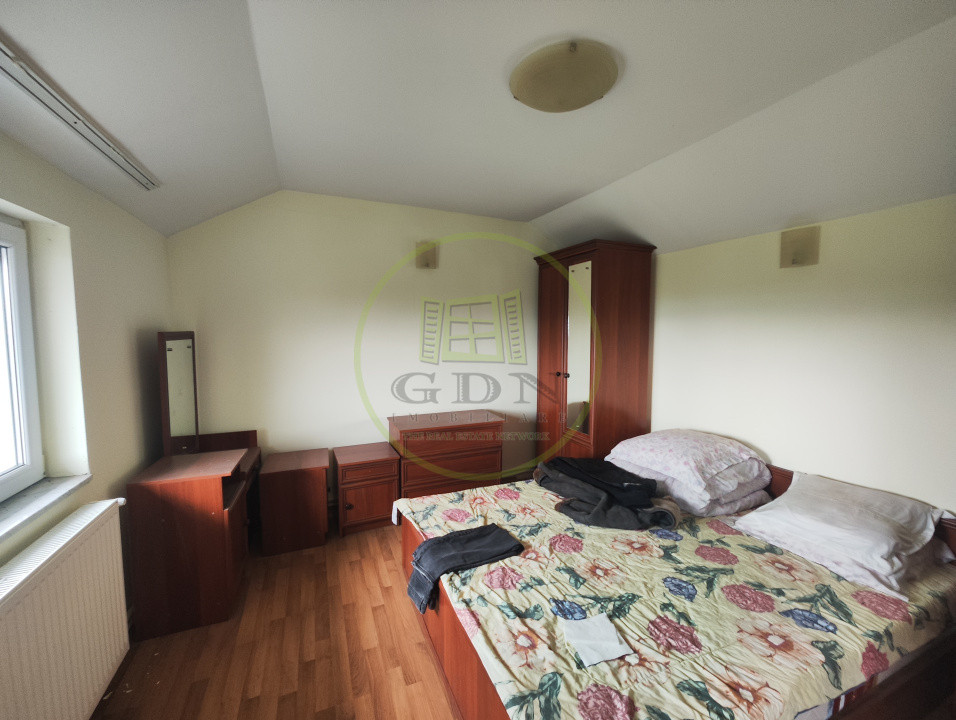 Casa 3 camere, teren 1309 mp, Loc. Pielesti.