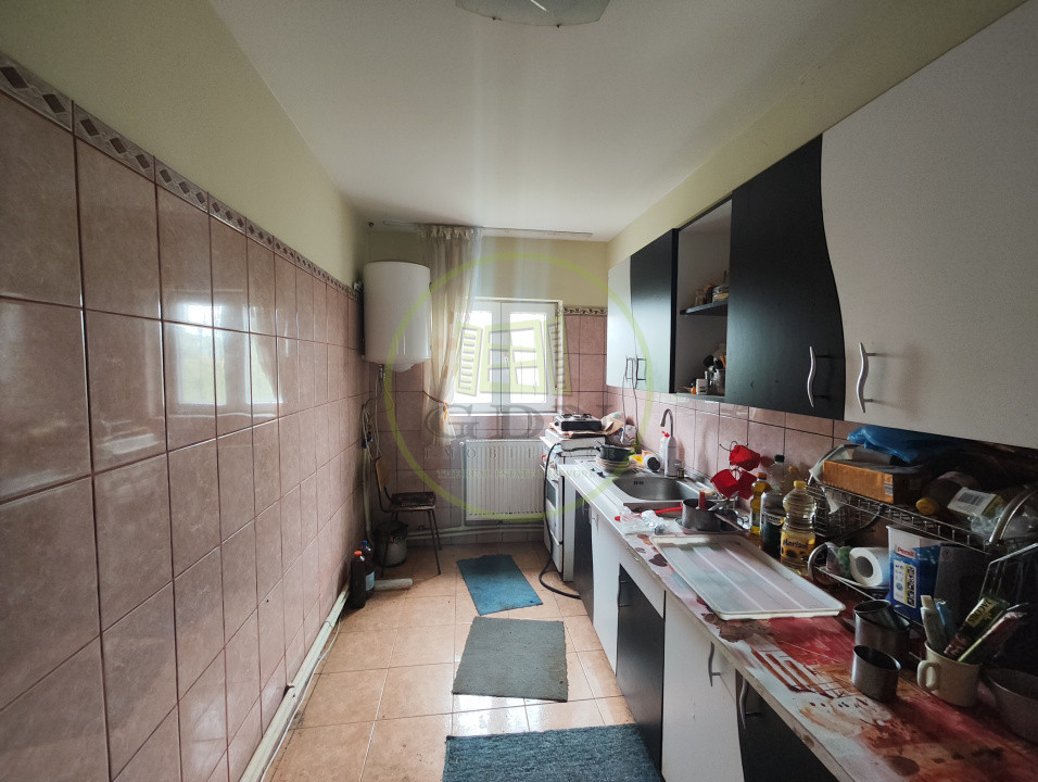 Casa 3 camere, teren 1309 mp, Loc. Pielesti.