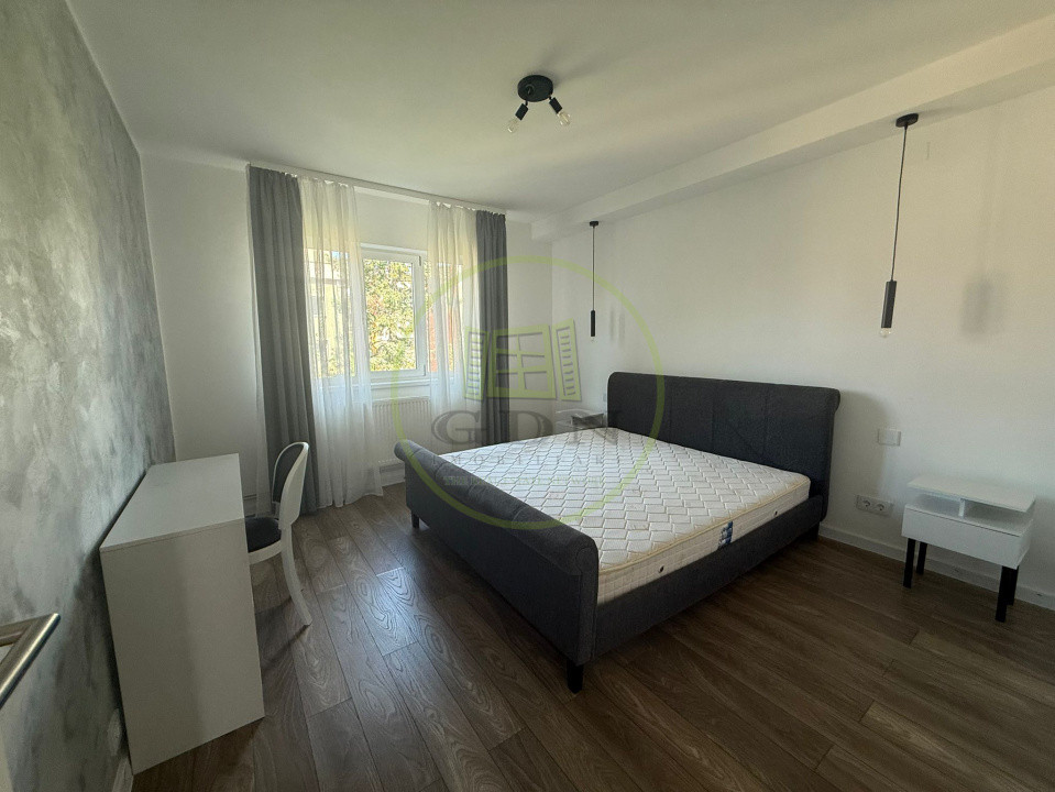 Apartament 4 camere, 90 mp, Cartierul 1 Mai, Zona Insula 