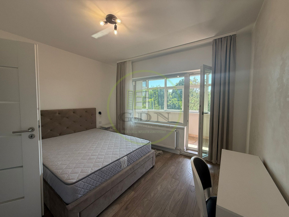 Apartament 4 camere, 90 mp, Cartierul 1 Mai, Zona Insula 