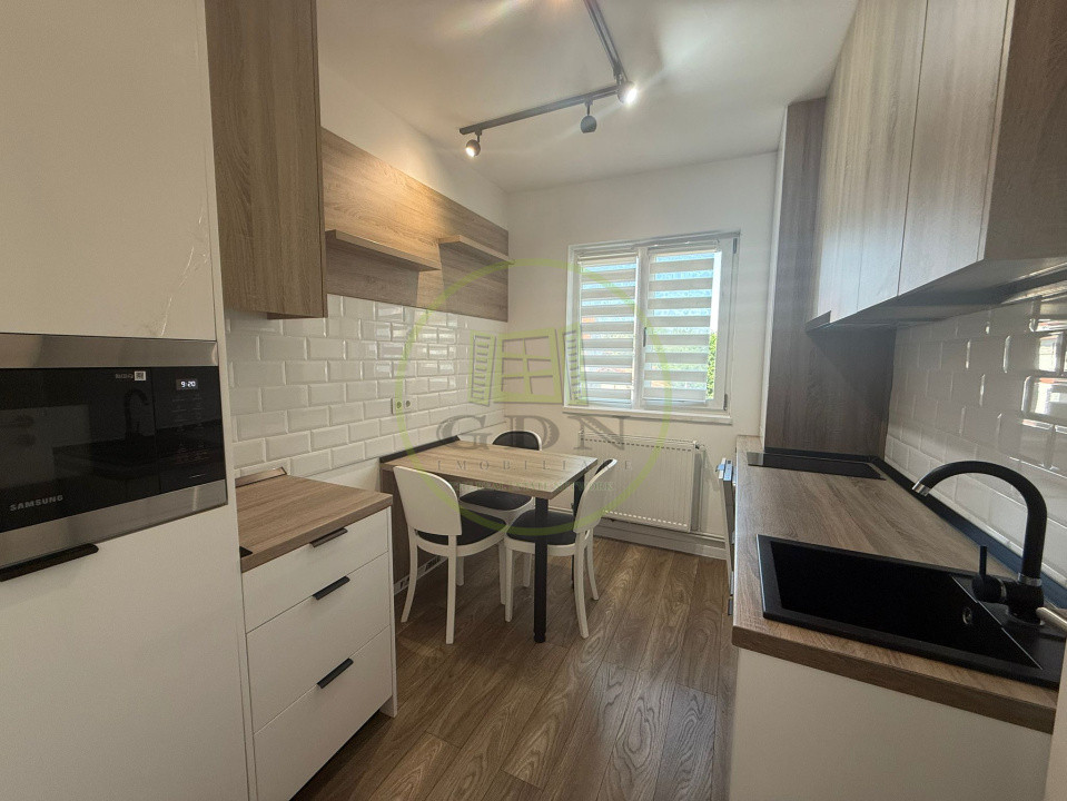 Apartament 4 camere, 90 mp, Cartierul 1 Mai, Zona Insula 