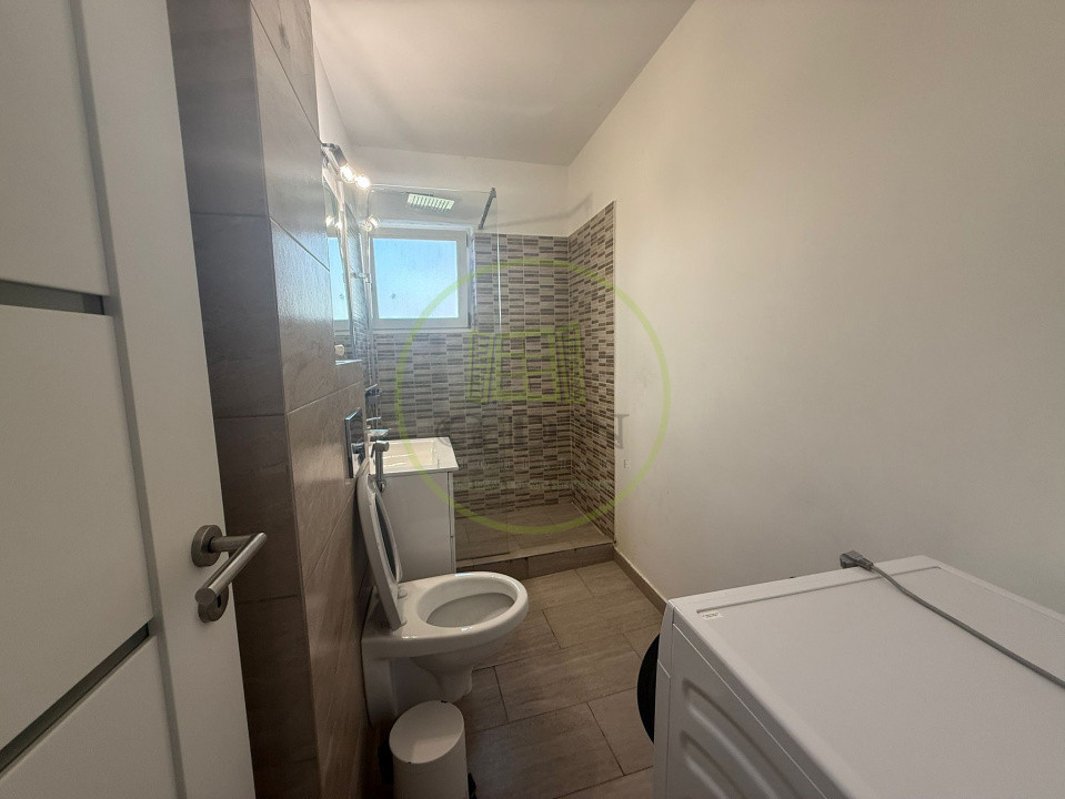 Apartament 4 camere, 90 mp, Cartierul 1 Mai, Zona Insula 