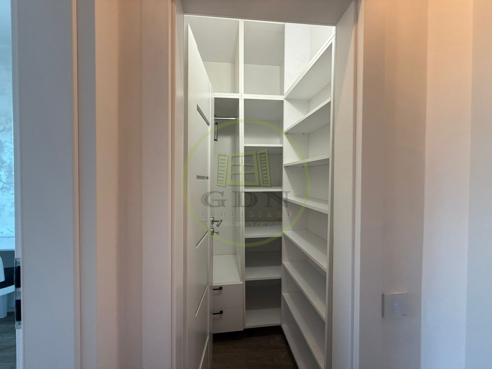 Apartament 4 camere, 90 mp, Cartierul 1 Mai, Zona Insula 