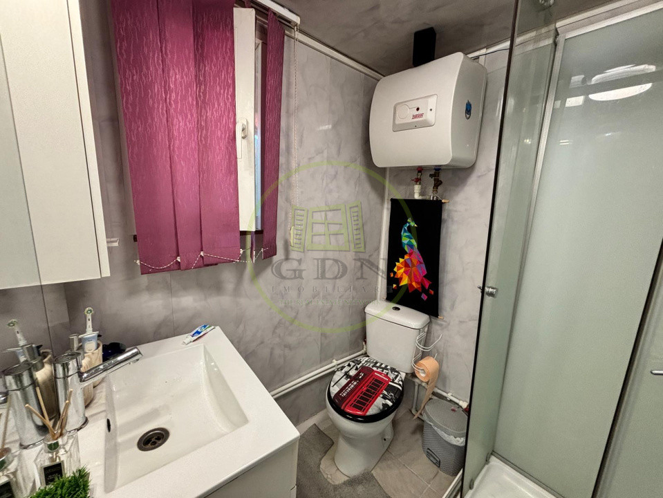 Spatiu comercial, 32 mp, cartier Bariera Valcii, zona scoala Ion Tuculescu