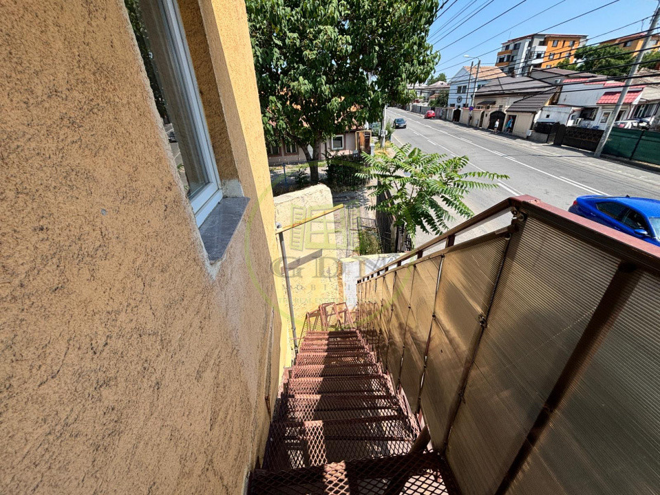 Spatiu comercial, 32 mp, cartier Bariera Valcii, zona scoala Ion Tuculescu