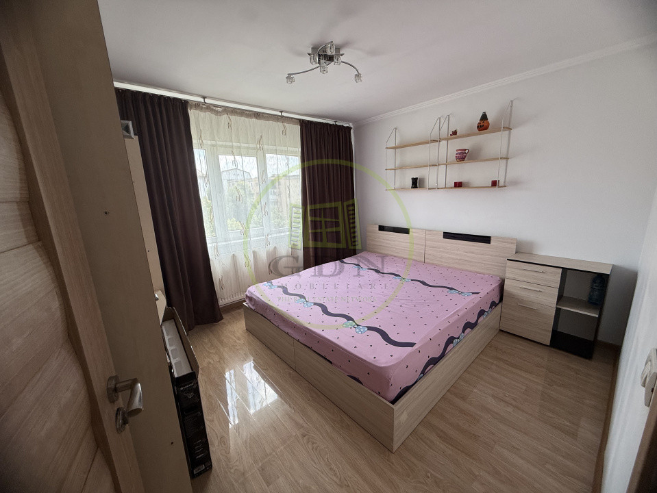 Apartament 3 camere, 64.34 mp, cartier Rovine, zona Biserică 