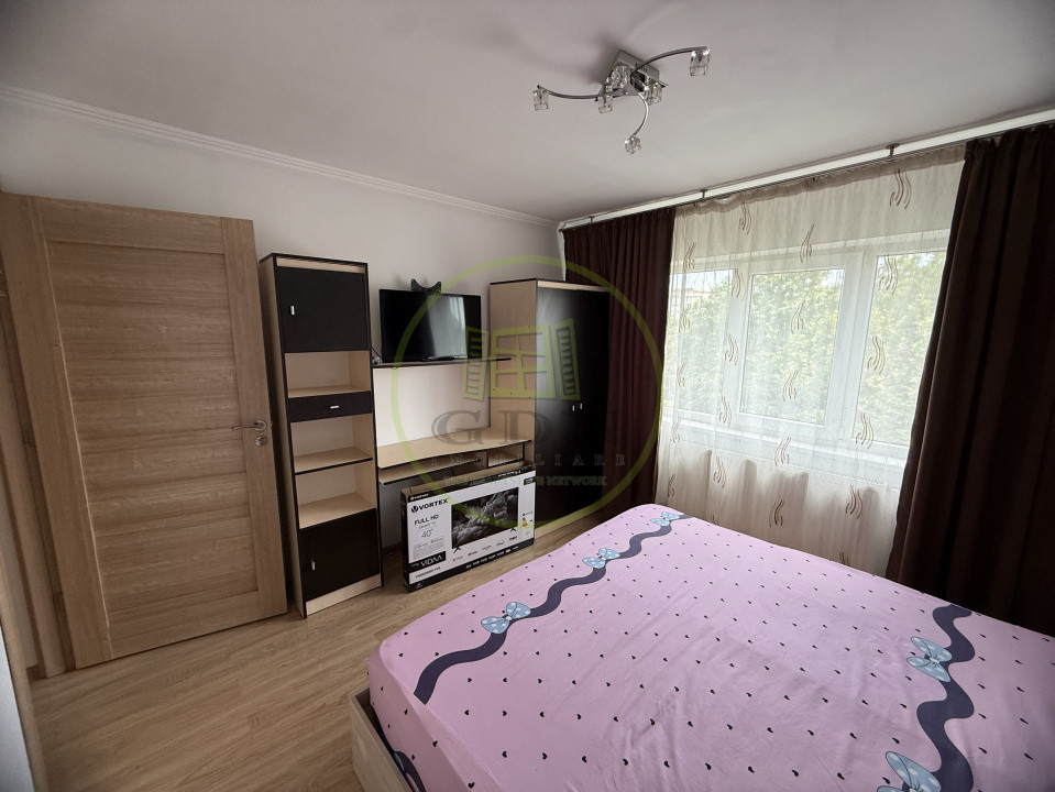 Apartament 3 camere, 64.34 mp, cartier Rovine, zona Biserică 