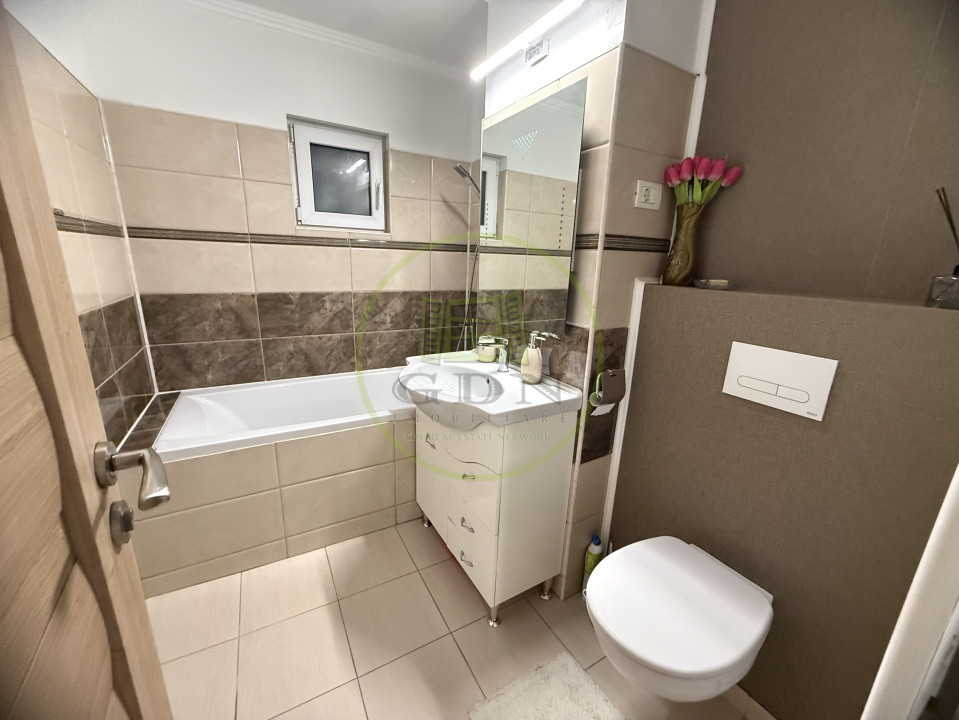 Apartament 3 camere, 64.34 mp, cartier Rovine, zona Biserică 