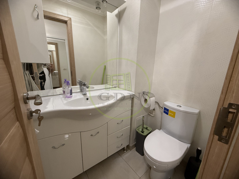 Apartament 3 camere, 64.34 mp, cartier Rovine, zona Biserică 