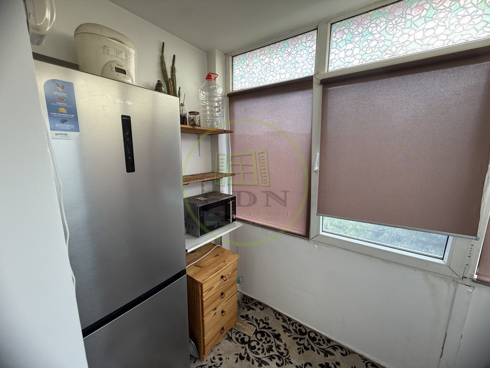 Apartament 3 camere, 64.34 mp, cartier Rovine, zona Biserică 