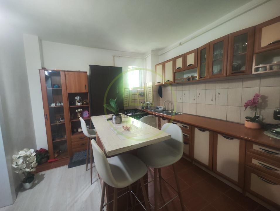 Casa 4 camere, teren 397 mp, Craiova, zona IPJ Dolj