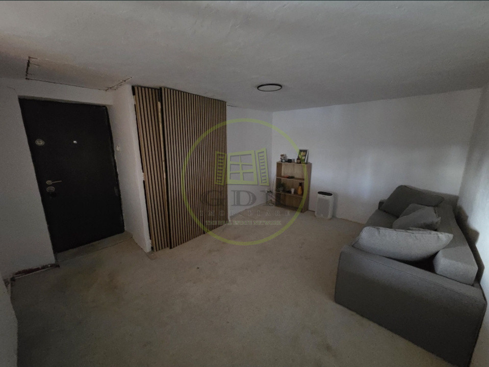 Casa de vanzare 96 mp+2200 mp teren, LOC. Colibi