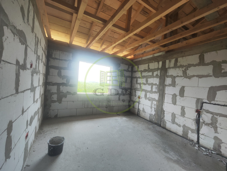 Casa 4 camere, teren 402 mp, localitatea Isalnita.