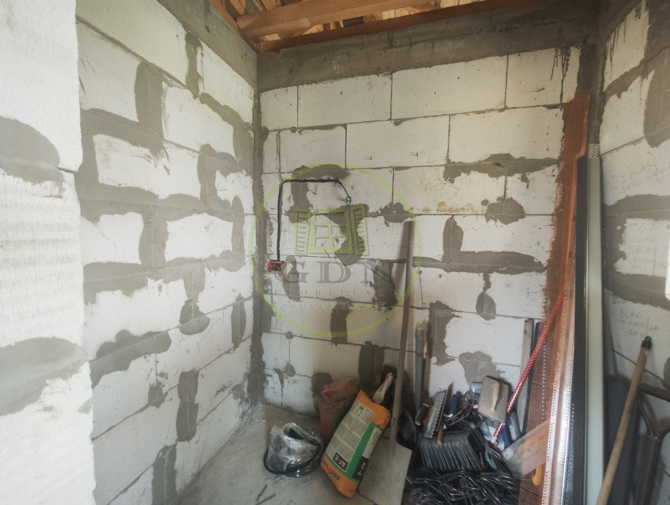 Casa 4 camere, teren 402 mp, localitatea Isalnita.