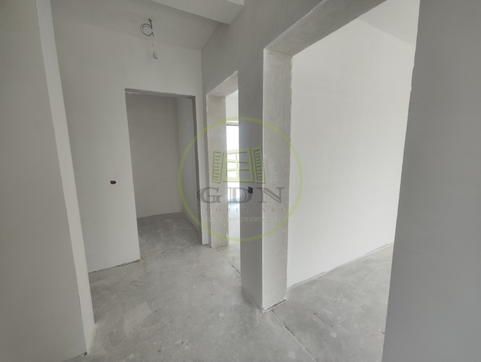 Casa 3 camere, teren 135 mp, Craiova, cartier Veterani